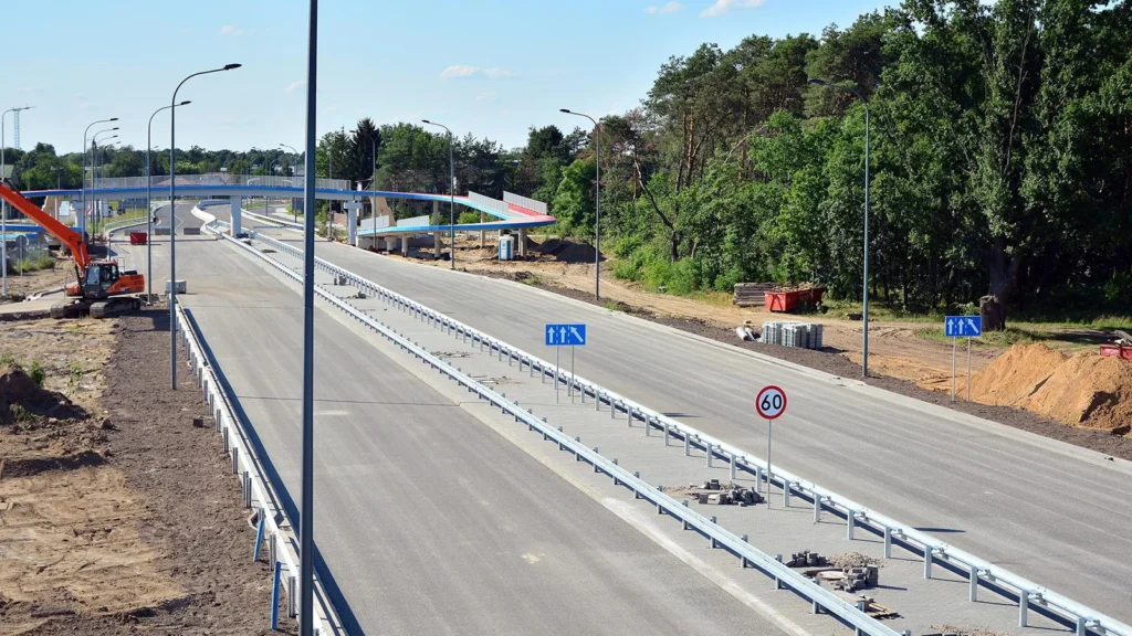 BULVAR VE MEYDAN DÜZENLEMESİ