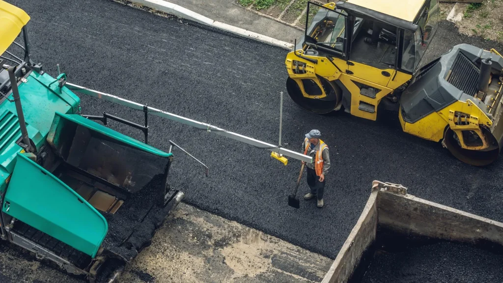 SICAK KARIŞIM ASFALT TABAKASI YAPIMI